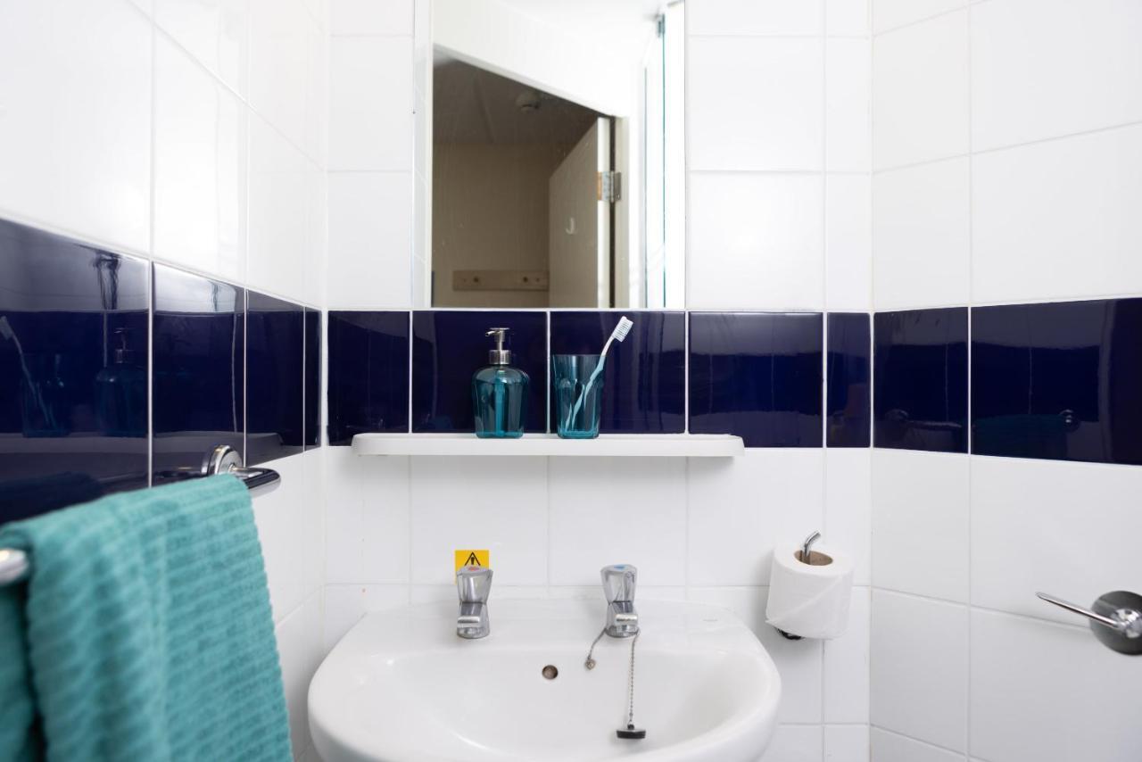 Lovely Ensuite Room With Shared Kitchen Greenwich ロンドン エクステリア 写真